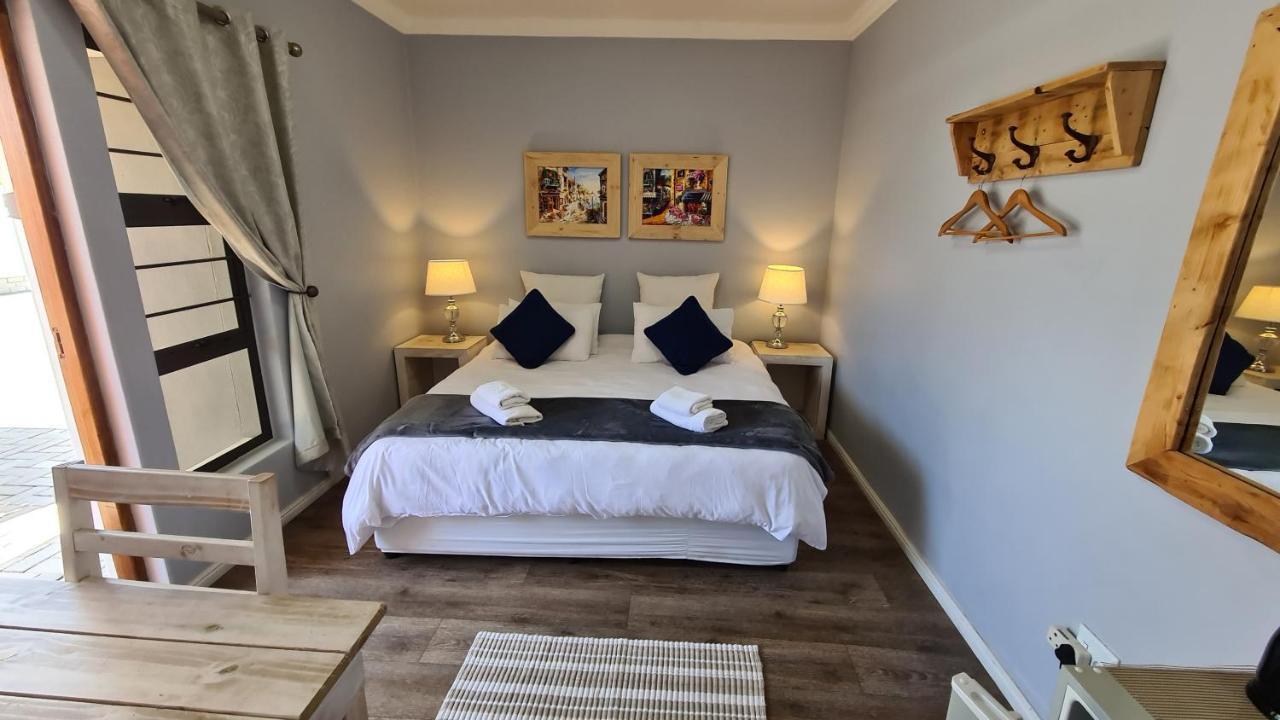Tiende Laan Bed & Breakfast And Self-Catering Walvis Bay Ngoại thất bức ảnh