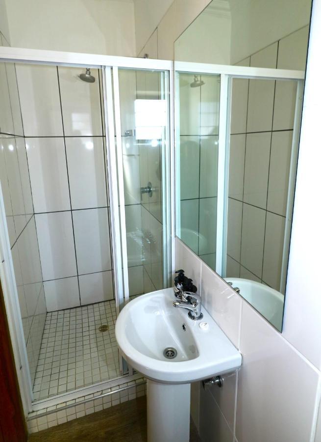 Tiende Laan Bed & Breakfast And Self-Catering Walvis Bay Ngoại thất bức ảnh