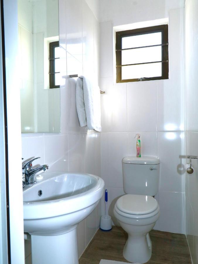 Tiende Laan Bed & Breakfast And Self-Catering Walvis Bay Ngoại thất bức ảnh
