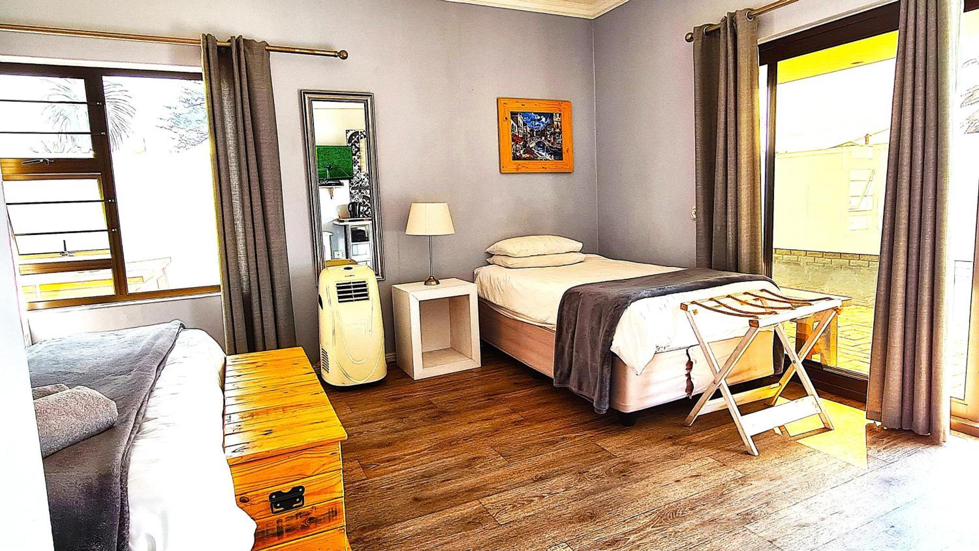 Tiende Laan Bed & Breakfast And Self-Catering Walvis Bay Ngoại thất bức ảnh