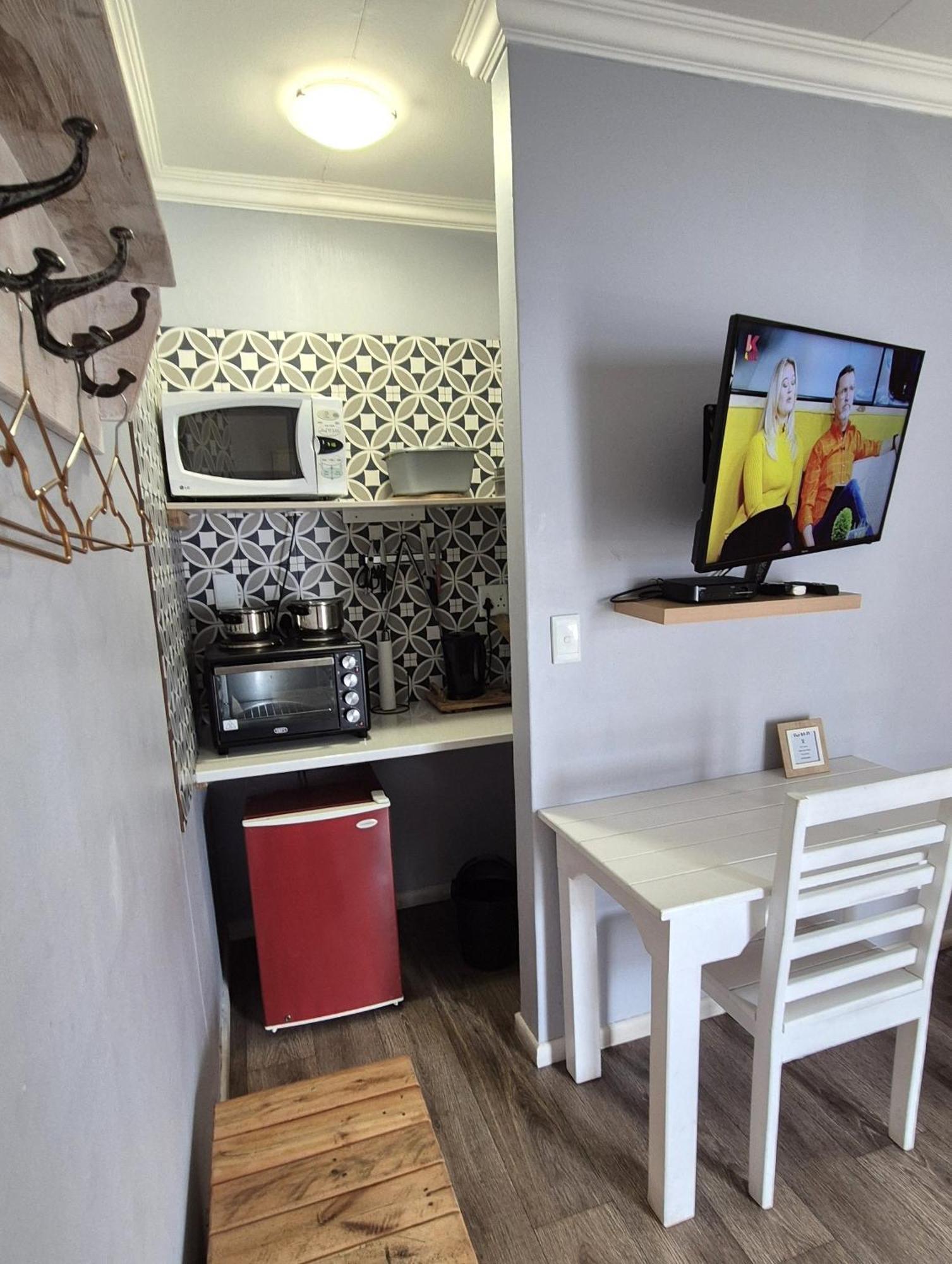 Tiende Laan Bed & Breakfast And Self-Catering Walvis Bay Ngoại thất bức ảnh