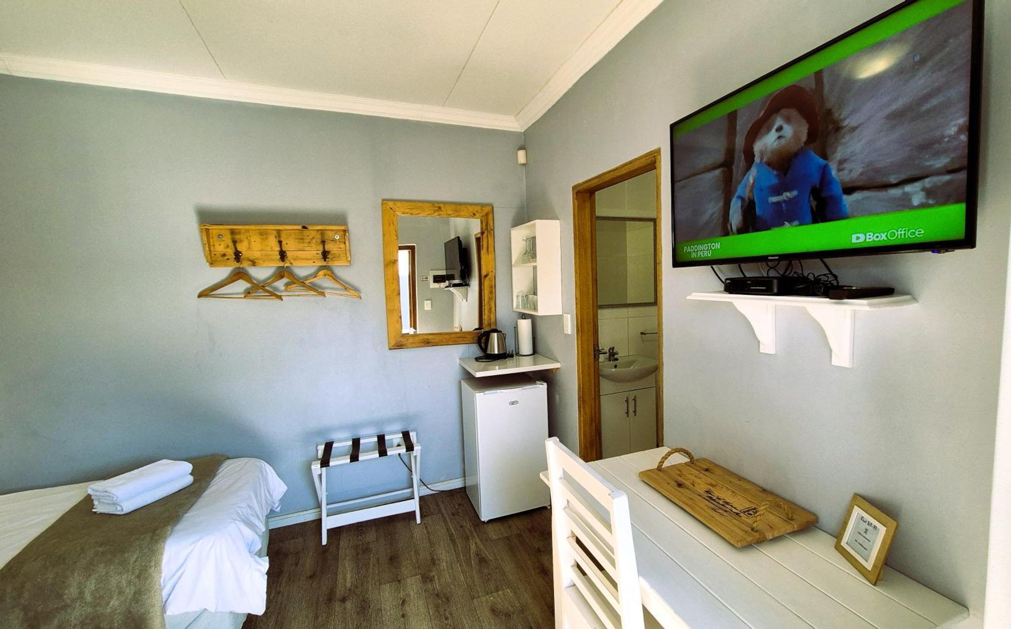 Tiende Laan Bed & Breakfast And Self-Catering Walvis Bay Ngoại thất bức ảnh