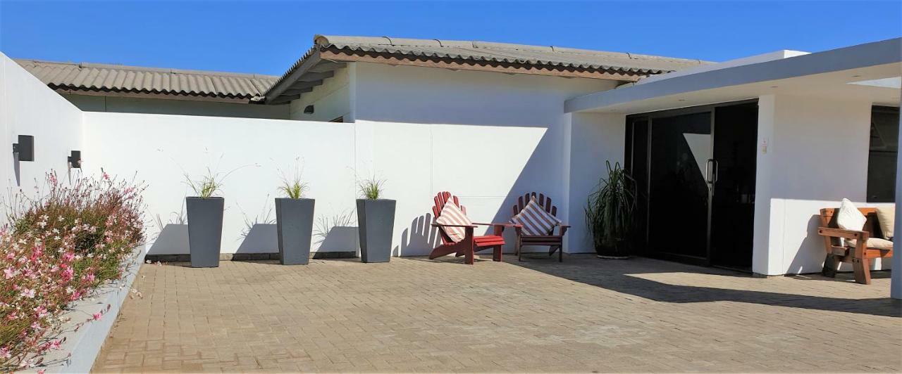Tiende Laan Bed & Breakfast And Self-Catering Walvis Bay Ngoại thất bức ảnh