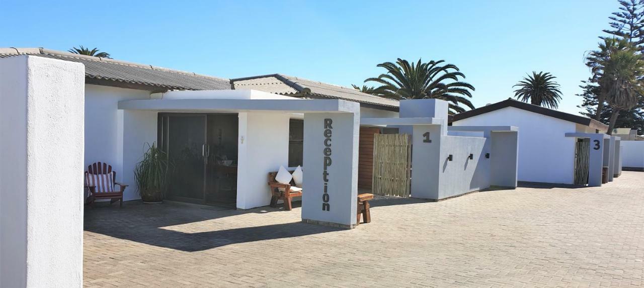 Tiende Laan Bed & Breakfast And Self-Catering Walvis Bay Ngoại thất bức ảnh