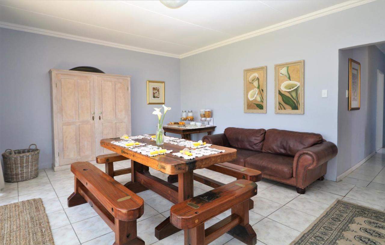 Tiende Laan Bed & Breakfast And Self-Catering Walvis Bay Ngoại thất bức ảnh