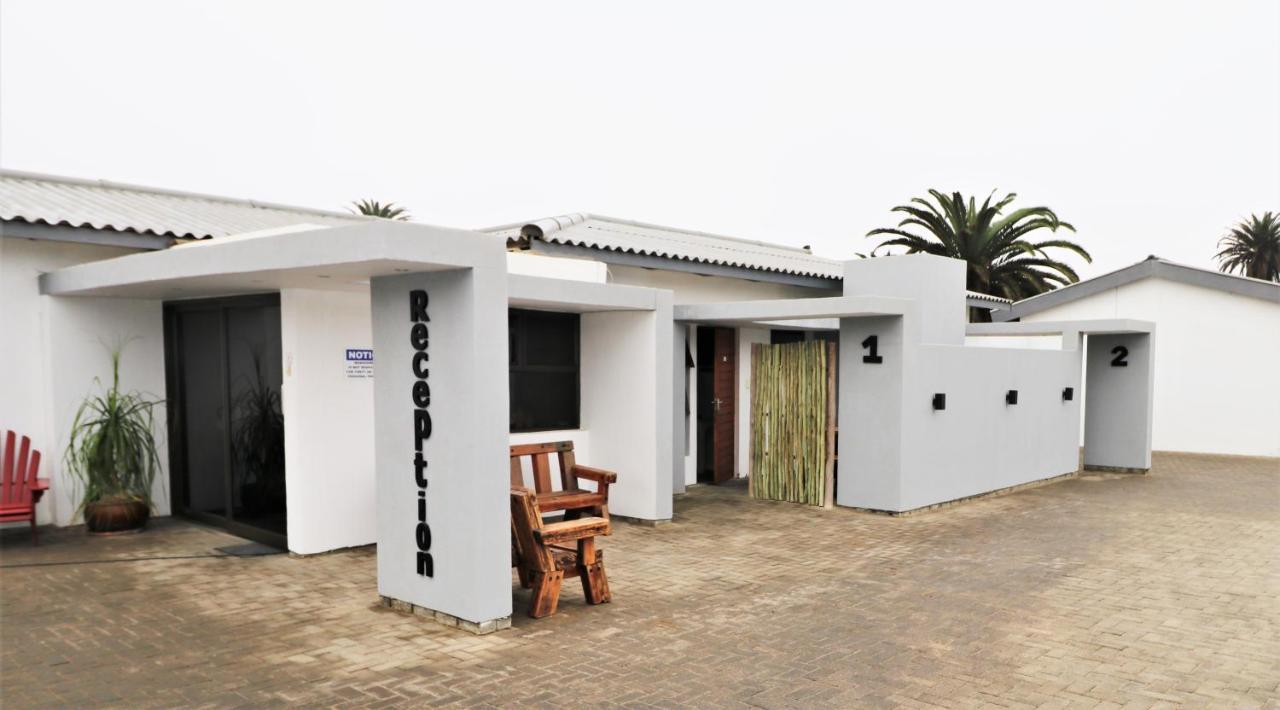 Tiende Laan Bed & Breakfast And Self-Catering Walvis Bay Ngoại thất bức ảnh