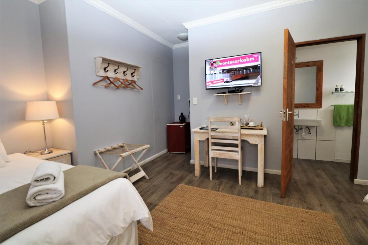 Tiende Laan Bed & Breakfast And Self-Catering Walvis Bay Ngoại thất bức ảnh