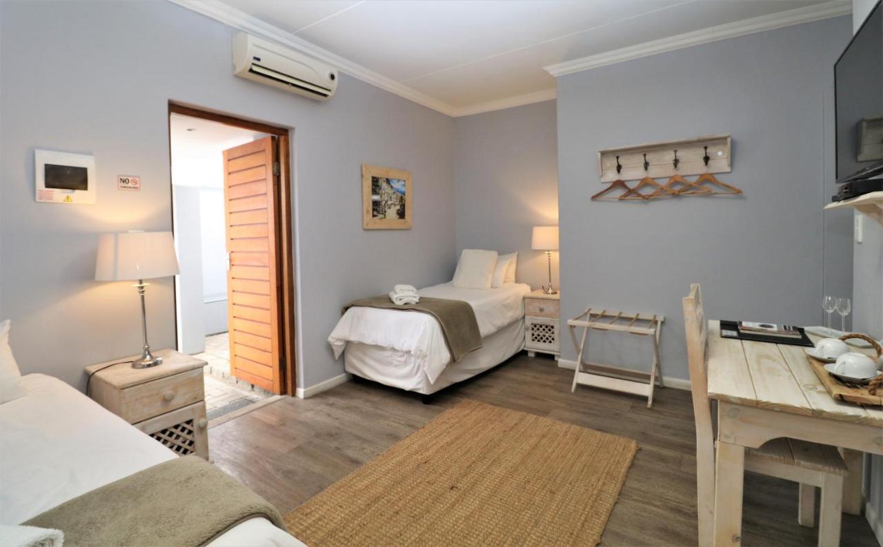 Tiende Laan Bed & Breakfast And Self-Catering Walvis Bay Ngoại thất bức ảnh